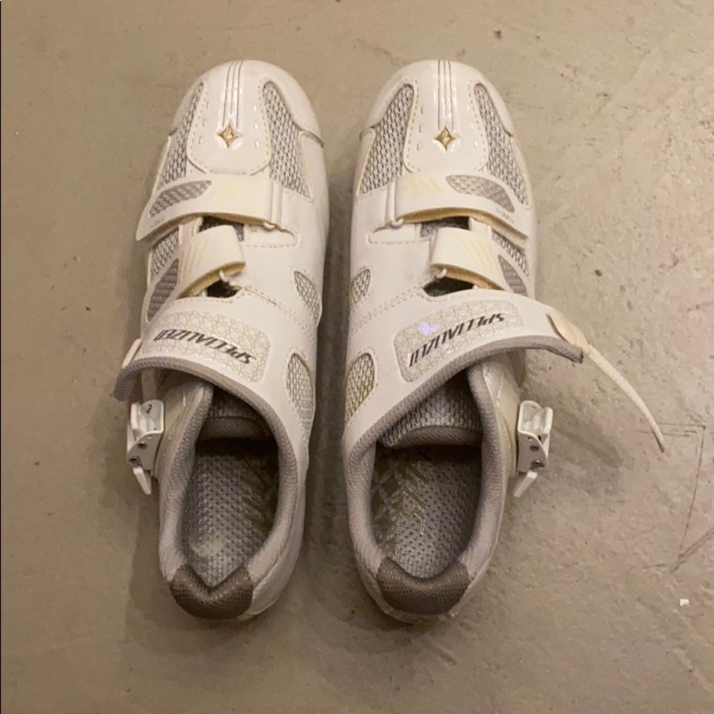 Like new Specialized white SoulCycle bike shoe 7.5